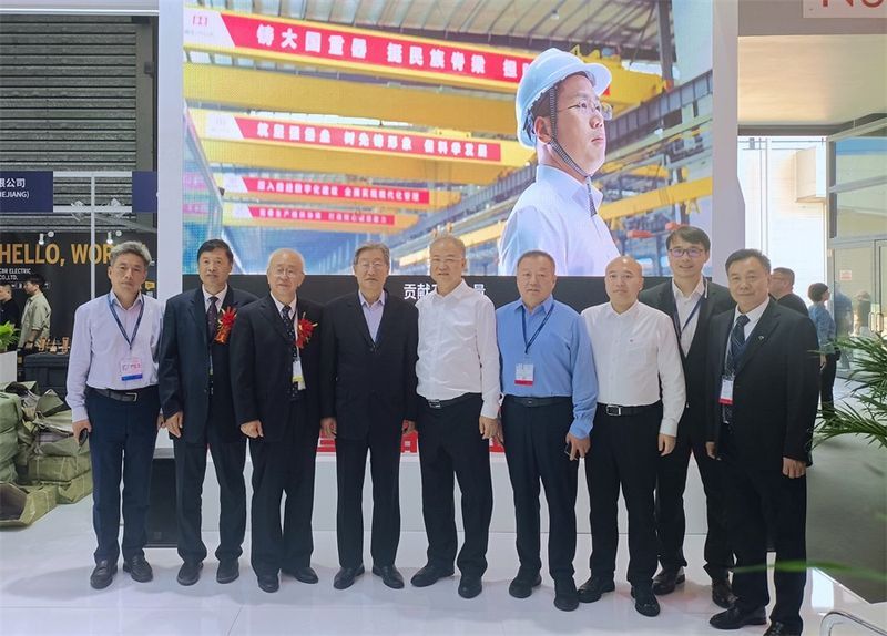 吸睛無數(shù)！衛(wèi)華集團(tuán)榮耀綻放2023中國(guó)（上海）國(guó)際重型機(jī)械裝備展